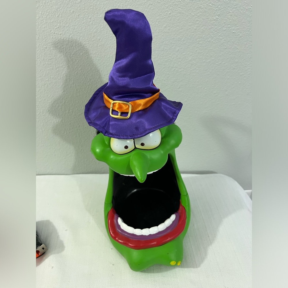 Gemmy talking witch bowl‎